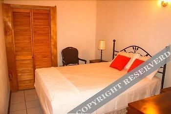 Royal Cove Hotel Jennings Luaran gambar