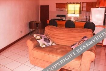 Royal Cove Hotel Jennings Luaran gambar